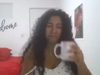 Bellacrespa's Live Sex Cam Show