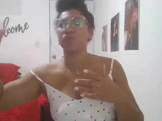 Bellacrespa's Live Sex Cam Show