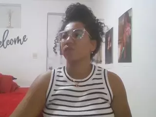 Bellacrespa's Live Sex Cam Show
