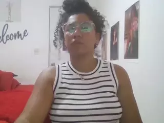 Bellacrespa's Live Sex Cam Show