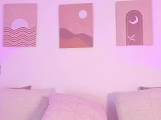 Mia-Heart's Live Sex Cam Show