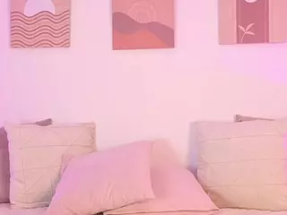 Mia-Heart's Live Sex Cam Show
