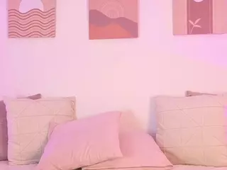 Mia-Heart's Live Sex Cam Show