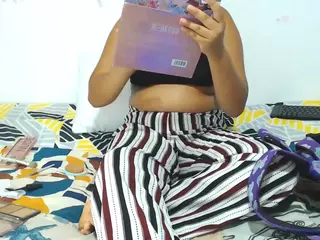 ASTRIDVAGINA18's Live Sex Cam Show
