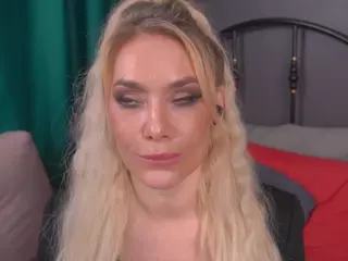 IsadoraDunkan's Live Sex Cam Show