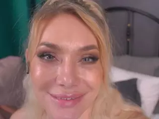 IsadoraDunkan's Live Sex Cam Show