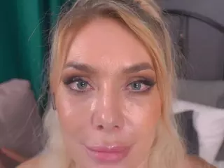 IsadoraDunkan's Live Sex Cam Show