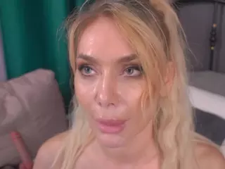 IsadoraDunkan's Live Sex Cam Show