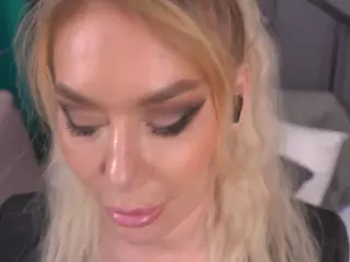 IsadoraDunkan's Live Sex Cam Show