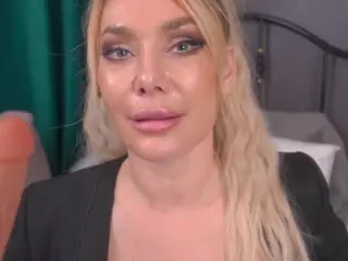IsadoraDunkan's Live Sex Cam Show