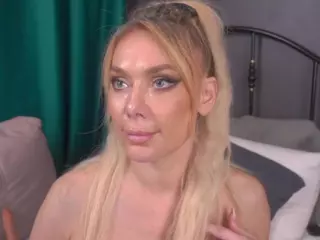 IsadoraDunkan's Live Sex Cam Show