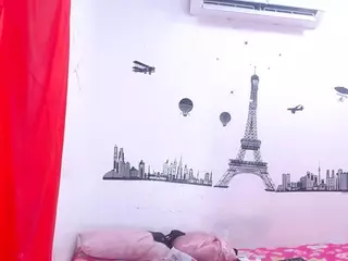 LINDAEBONY19's Live Sex Cam Show