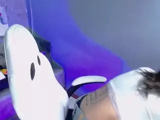 amelierousee's Live Sex Cam Show