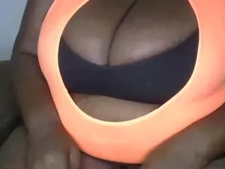 curvybunnysub's Live Sex Cam Show