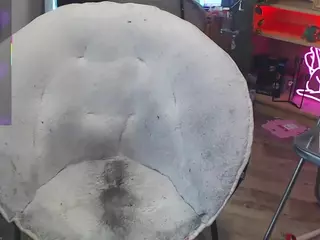 squirtingstoner's Live Sex Cam Show