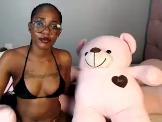Zuri's Live Sex Cam Show