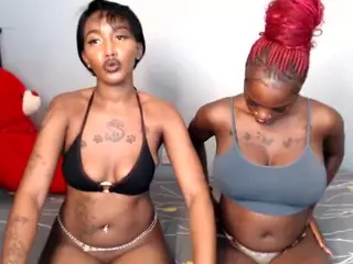 Kattiebirdie's Live Sex Cam Show