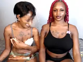 Kattiebirdie's Live Sex Cam Show