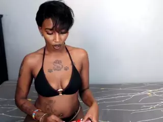 Kattiebirdie's Live Sex Cam Show