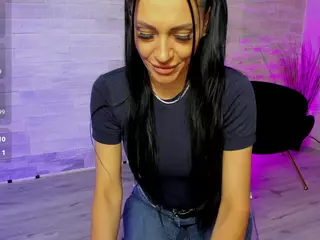Ariannam00n's Live Sex Cam Show