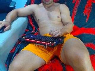 Live cam show with frezis19cm