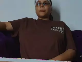 Michell-Rs's Live Sex Cam Show