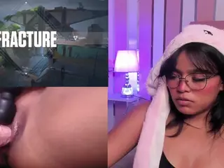 LilyLove1's Live Sex Cam Show