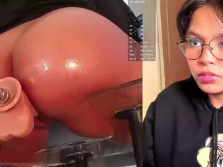 LilyLove1's Live Sex Cam Show