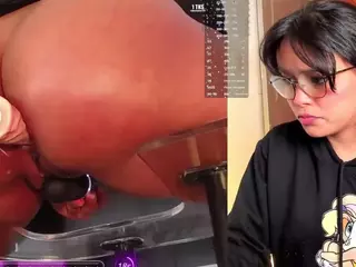 LilyLove1's Live Sex Cam Show