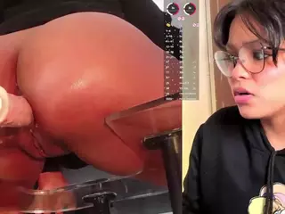 LilyLove1's Live Sex Cam Show