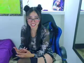 EmmaaHarper's Live Sex Cam Show