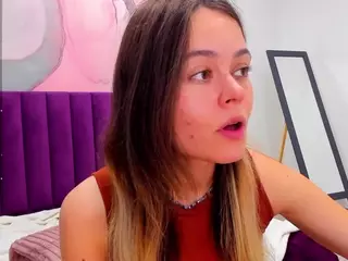 KellyCuutie's Live Sex Cam Show