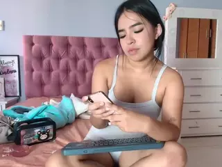 AriannaHott's Live Sex Cam Show