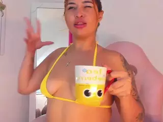 Alba-Grey's Live Sex Cam Show