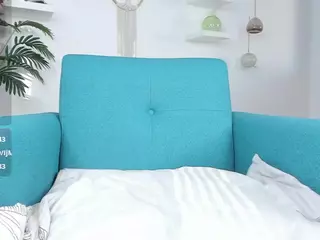 Aura-cute's Live Sex Cam Show
