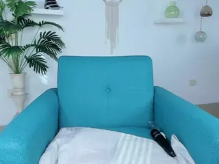 Aura-cute's Live Sex Cam Show