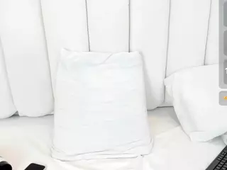 Isabella-colinss's Live Sex Cam Show