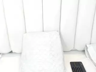 Isabella-colinss's Live Sex Cam Show
