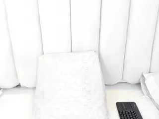Isabella-colinss's Live Sex Cam Show
