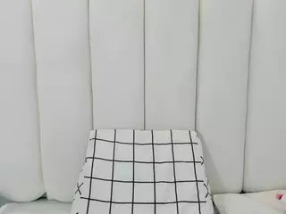 Isabella-colinss's Live Sex Cam Show