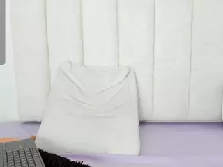 Juri-hann's Live Sex Cam Show