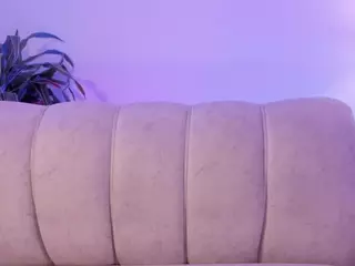 sara-gwenn's Live Sex Cam Show