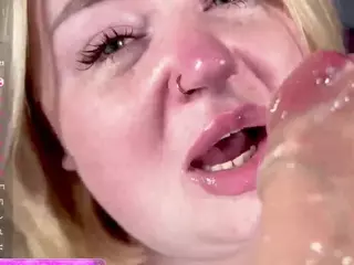 ZaraReign's Live Sex Cam Show