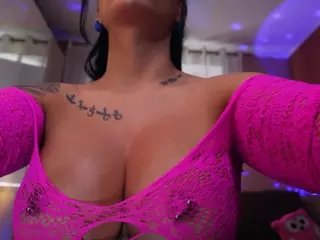 Oddetteblackk's Live Sex Cam Show