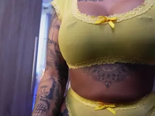 Oddetteblackk's Live Sex Cam Show