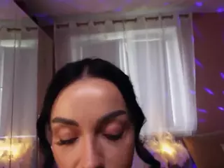 Oddetteblackk's Live Sex Cam Show