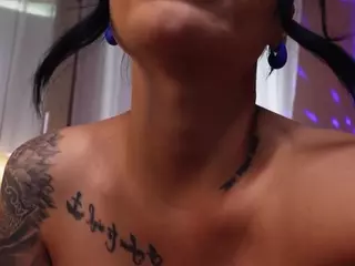 Oddetteblackk's Live Sex Cam Show