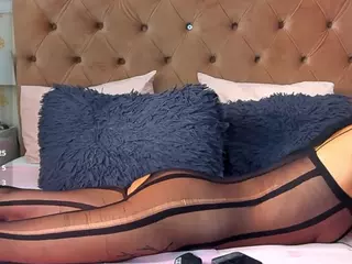 Vivian-Cross's Live Sex Cam Show