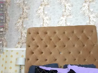 Vivian-Cross's Live Sex Cam Show