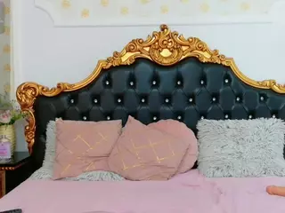 Vivian-Cross's Live Sex Cam Show